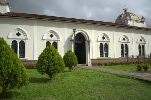 Kurtarıcı İsa 'nın katedrali.