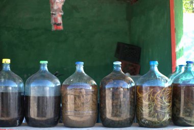 Piyasada bir sürü farklı baharat çeşidi var.