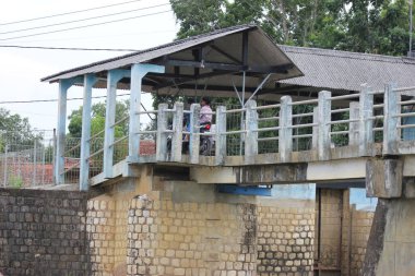 Rezervuar ve Samiran Baraj Köprüsü 'nün etrafını görüntüler