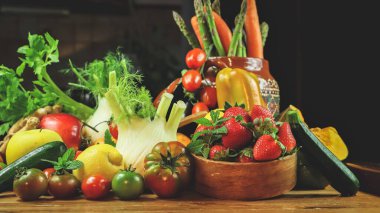 Taze sebze ve meyveler ahşap tablo