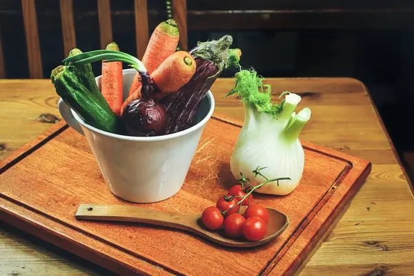 mutfakta yemek için taze sebze