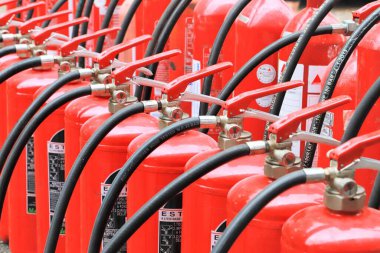 Binada yangın söndürücü var.