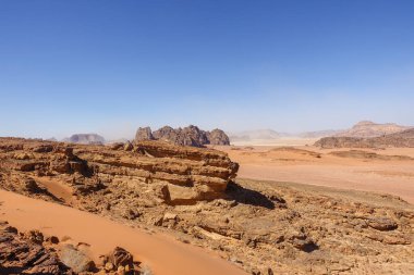 Çöldeki dağların güzel manzarası, İsrail