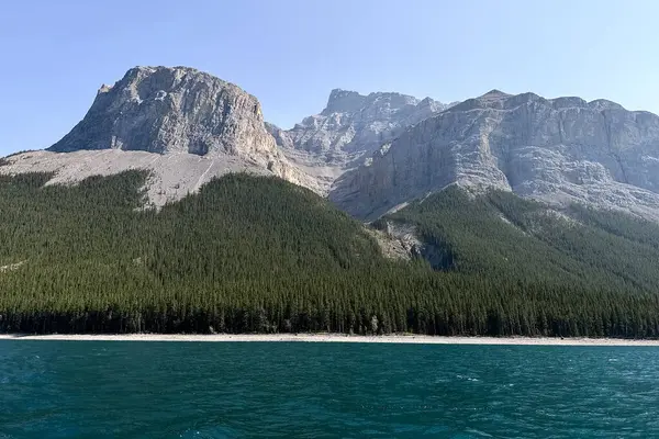 stock image Lake Minnewanka in Banff National Park, Alberta, Canada. Glacial lake in Alberta.