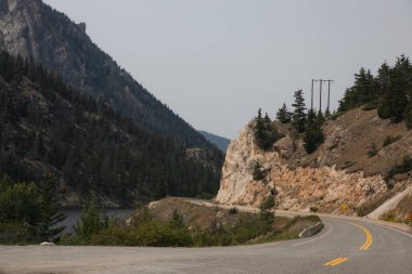 Rocky Dağları, Britanya Kolumbiyasında yaz tatili.