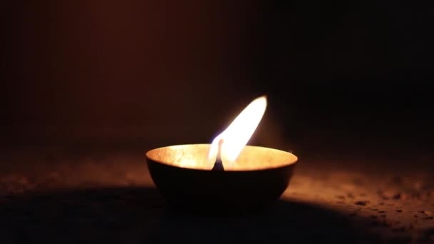 Lâmpada Óleo Diwali Brilhando Diwali Diya Iluminando Perto Diwali Dipak — Vídeo de Stock