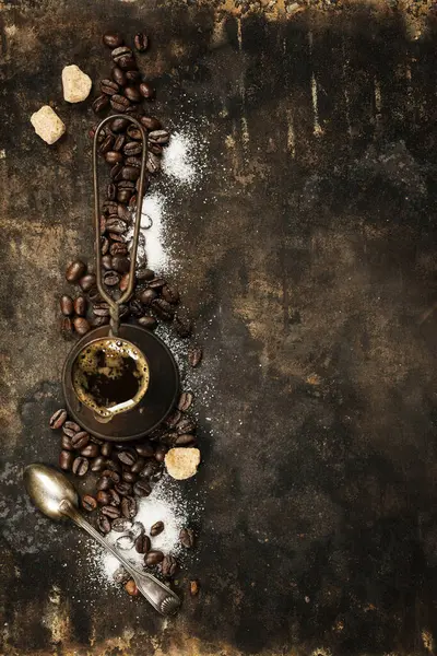 Metin için yer karanlık rustik zemin üzerine kahve kompozisyon