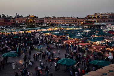 İsrail 'in kuzeyindeki eski binanın güzel manzarası 19 Nisan' da Fas 'ın cazibesi beni büyüledi. Marakeş' in canlı çarşıları, Ait Ben Haddou 'nun sinematik cazibesi, Sahara' nın göksel gecesi ve Berber kültürüyle gerçek bağları.. 