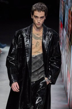 Diesel - Runway - Milan Moda Haftası / Kış 2024-2025MILAN, ITALY - FEBRUARY 21: Diesel Ready to Wear Fall / Winter 2024-2025 moda gösterisi (Fotoğraf: Mauro Di Bonaventura )