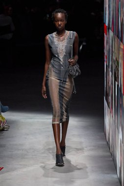 Diesel - Runway - Milan Moda Haftası / Kış 2024-2025MILAN, ITALY - FEBRUARY 21: Diesel Ready to Wear Fall / Winter 2024-2025 moda gösterisi (Fotoğraf: Mauro Di Bonaventura )