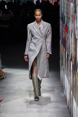 Diesel - Runway - Milan Moda Haftası / Kış 2024-2025MILAN, ITALY - FEBRUARY 21: Diesel Ready to Wear Fall / Winter 2024-2025 moda gösterisi (Fotoğraf: Mauro Di Bonaventura )