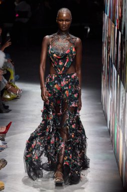 Diesel - Runway - Milan Moda Haftası / Kış 2024-2025MILAN, ITALY - FEBRUARY 21: Diesel Ready to Wear Fall / Winter 2024-2025 moda gösterisi (Fotoğraf: Mauro Di Bonaventura )