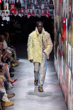Diesel - Runway - Milan Moda Haftası / Kış 2024-2025MILAN, ITALY - FEBRUARY 21: Diesel Ready to Wear Fall / Winter 2024-2025 moda gösterisi (Fotoğraf: Mauro Di Bonaventura )