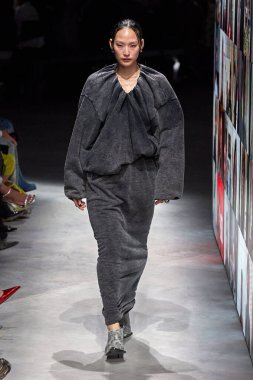 Diesel - Runway - Milan Moda Haftası / Kış 2024-2025MILAN, ITALY - FEBRUARY 21: Diesel Ready to Wear Fall / Winter 2024-2025 moda gösterisi (Fotoğraf: Mauro Di Bonaventura )