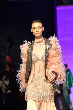 AGG Anton Giulio Grande - Runway - Milan Moda Haftası - Kadınlar Güz / Kış 2024-2025MILAN, ITALY - FEBRUARY 20: Milan Moda Haftası Kadın Giyim Giyim Fuarındaki podyum. Fotoğraf: Mauro Di Bonaventura )