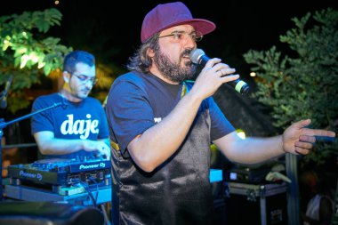 Tortoretro, ITALY - 15 Ağustos 2023 'te Tortoreto - Teramo, İtalya' da 15 Ağustos 'ta konser vermiştir. Fotoğraf: Mauro Di Bonaventura) 