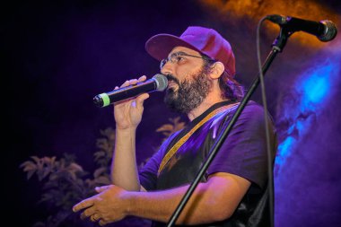 Tortoretro, ITALY - 15 Ağustos 2023 'te Tortoreto - Teramo, İtalya' da 15 Ağustos 'ta konser vermiştir. Fotoğraf: Mauro Di Bonaventura) 