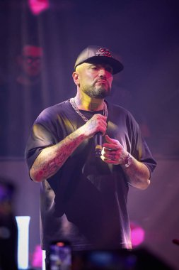 Gue Pequeno si esibisce Disco PLAZA - Gue Pequeno Teramo - Tortoreto - ITALIA - 07 dic 2024 Si esibisce in Disco PLAZA Cosimo Fini Gue Pequeno (foto di Mauro Di Bonaventura) Foto di m.dibonaventura @ gmail.com