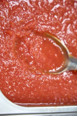 Taze Pişmiş Pizzalar, Ahşap-Ateşli Fırın Fotoğrafları: Odun, Fırın, İş, Kapalı Alan Ayarlama, Yanan (Fotoğraf: Mauro Di Bonaventura )