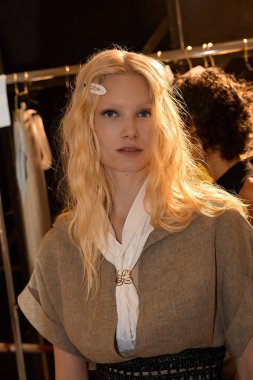 Luisa Spagnoli - Back stage e Front Row - Milan Fashion Week - Womenswear Spring/Summer 2026MILAN, ITALY - SEPTEMBER 27: Lina Taut Dembikova attends the Luisa Spagnoli fashion show during the Milan y. (Photo by Mauro Di Bonaventura)