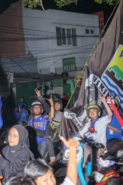 Bandung, Endonezya Mayıs 09 2025: Persib taraftarları Liga 1 'i sokaklarda kutladılar