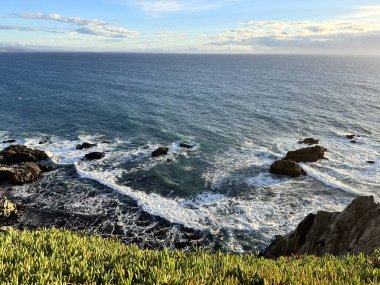Pasifik Okyanusu, Kaliforniya 'da gün batımı. Bodega Körfezi CA, ABD