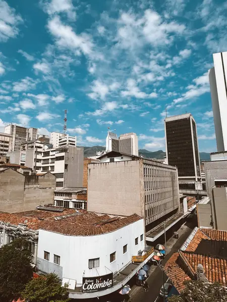Medellin Antioquia Kolumbia Marca 2024 Krajobraz Budynków Centrum Miasta Błękitne — Zdjęcie stockowe