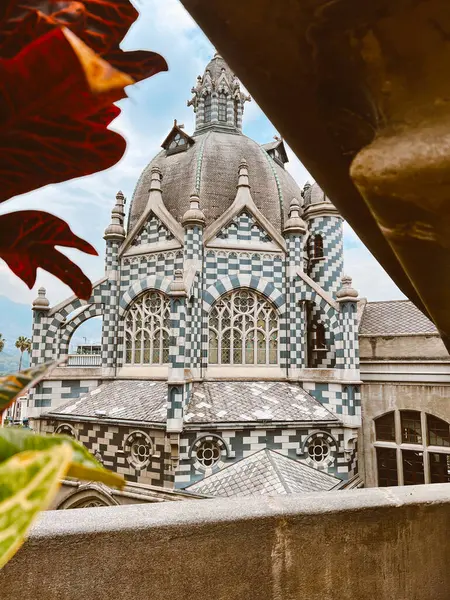 Medellin, Antioquia, Kolombiya. 2 Nisan 2024: Rafael Uribe Uribe Kültür Sarayı Mimarisi.