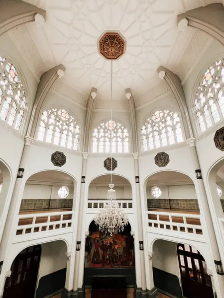 Medellin, Antioquia, Kolombiya. 2 Nisan 2024: Rafael Uribe Uribe Kültür Sarayı Mimarisi.