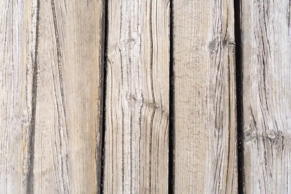 Dokulu ahşap panel. Kırsal kesimdeki bir evin eski kapısı. Doğal renkte ahşap doku. Yüksek kalite fotoğraf