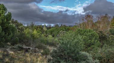 Atardecer on la sierra de Madrid, Guadarrama, İspanya, Avrupa