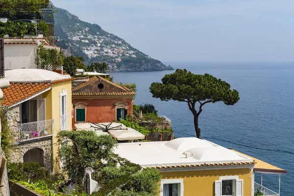 İtalya 'nın Amalfi kıyısındaki Positano şehrinde. Yüksek kalite fotoğraf
