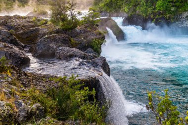 Petrohue Nehri Şili Andean Geçidi. Yüksek kalite fotoğraf