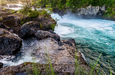 Petrohue Nehri Şili Andean Geçidi. Yüksek kalite fotoğraf