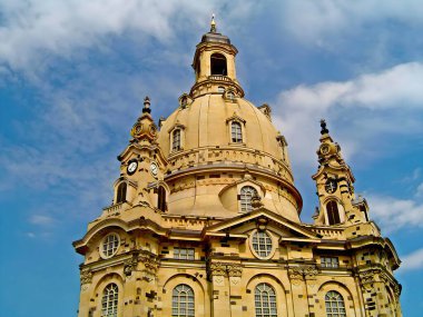 Dresden, Almanya 'daki Hofkirche ya da Kutsal Üçleme Katedrali. Yüksek kalite fotoğraf