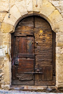 Besalu, İspanya 'nın Girona eyaletinde yer alan bir şehirdir. Yüksek kalite fotoğraf