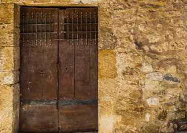 Katalonya 'nın büyüleyici şehri Besalu' nun güzel manzarası, İspanya 'nın Katalonya kentinin büyüleyici şehri Besalu' nun Spainl manzarası. Yüksek kalite fotoğraf