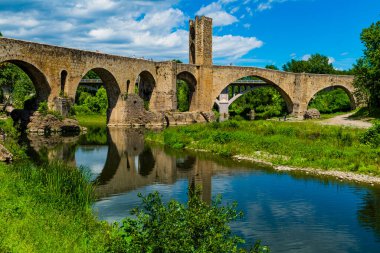 Besalu, İspanya 'nın Girona eyaletinde yer alan bir şehirdir. Yüksek kalite fotoğraf