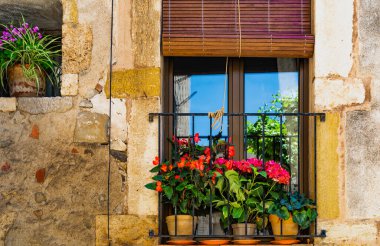 Besalu, İspanya 'nın Girona eyaletinde yer alan bir şehirdir. Yüksek kalite fotoğraf