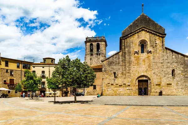 Besalu, İspanya 'nın Girona eyaletinde yer alan bir şehirdir. Yüksek kalite fotoğraf