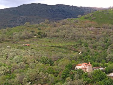 Candeleda yakınlarındaki Avila 'daki Virgen De Chilla Sığınağı. Yüksek kalite fotoğraf