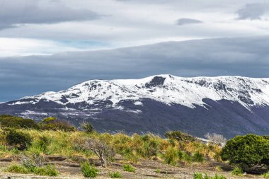 Güney Amerika, Arjantin ve Şili 'nin güney ucundaki Beagle Kanalı' ndan geçiyor. Yüksek kalite fotoğraf