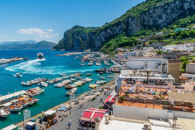 Muhteşem Capri Adası, Alamfi Sahili, Napoli Körfezi, İtalya. Yüksek kalite fotoğraf