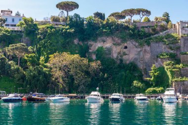 Muhteşem Capri Adası, Alamfi Sahili, Napoli Körfezi, İtalya. Yüksek kalite fotoğraf