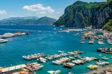 Muhteşem Capri Adası, Alamfi Sahili, Napoli Körfezi, İtalya. Yüksek kalite fotoğraf