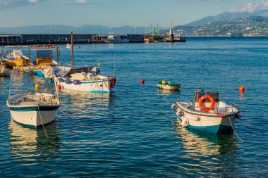 Muhteşem Capri Adası, Alamfi Sahili, Napoli Körfezi, İtalya. Yüksek kalite fotoğraf