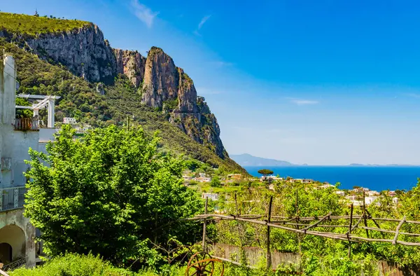 Den Fantastiske Øya Capri Amalfi Kysten Bukten Negler Italy Bilde – stockfoto