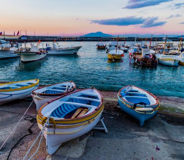 Muhteşem Capri Adası, Alamfi Sahili, Napoli Körfezi, İtalya. Yüksek kalite fotoğraf