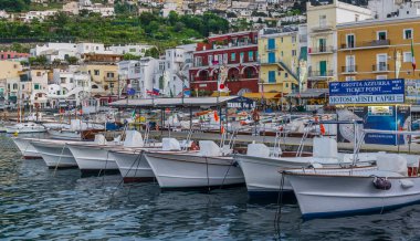 Muhteşem Capri Adası, Alamfi Sahili, Napoli Körfezi, İtalya. Yüksek kalite fotoğraf