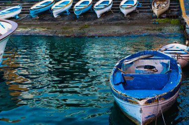 Muhteşem Capri Adası, Alamfi Sahili, Napoli Körfezi, İtalya. Yüksek kalite fotoğraf